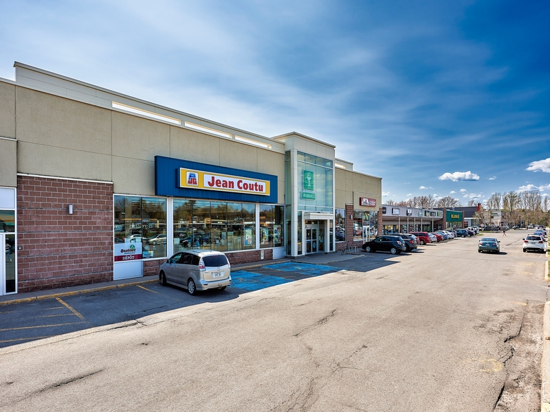 Place du commerce | Commercial center in Lévis